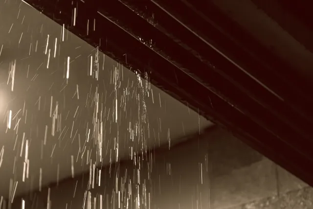 雨漏りがすでに始まっている